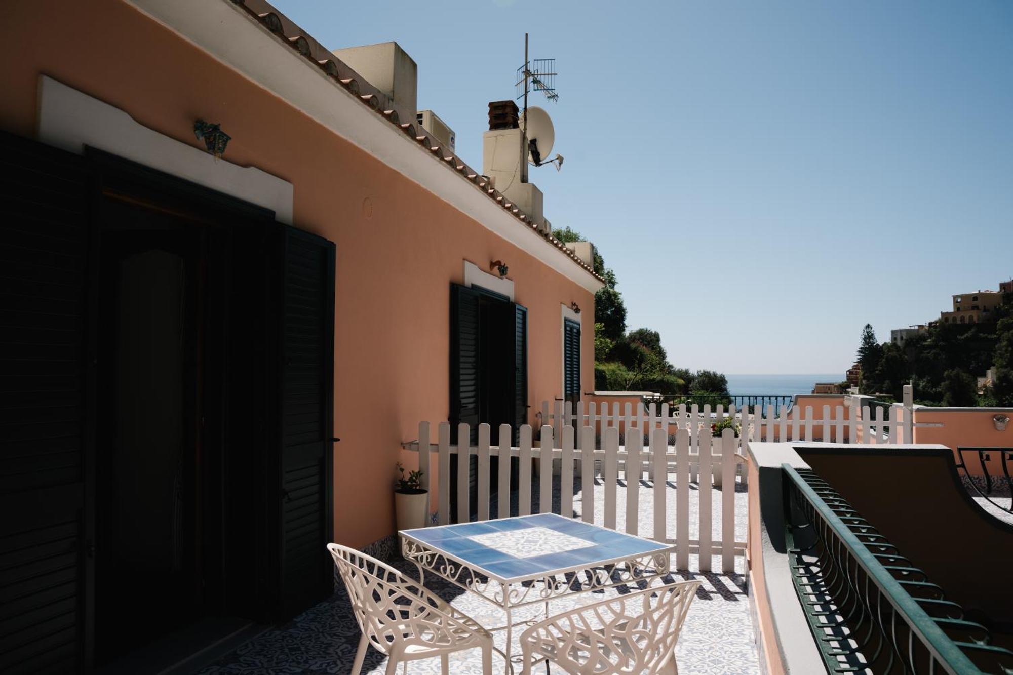 Dormidame Bed & Breakfast Positano Bagian luar foto